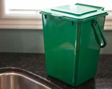 Busch KC2000 Kitchen Composter